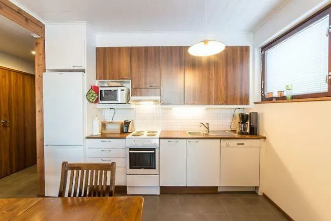 Yllaes 102 아파트